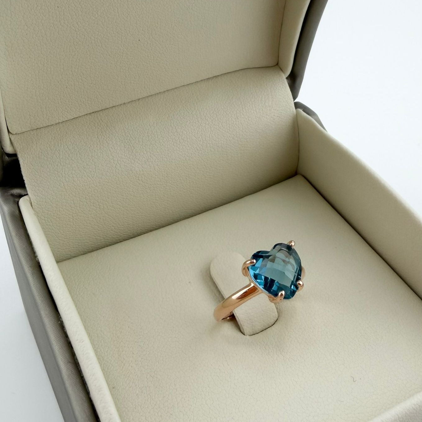 Anello Love con zircone azzurro - Argento 925 placcato rosé