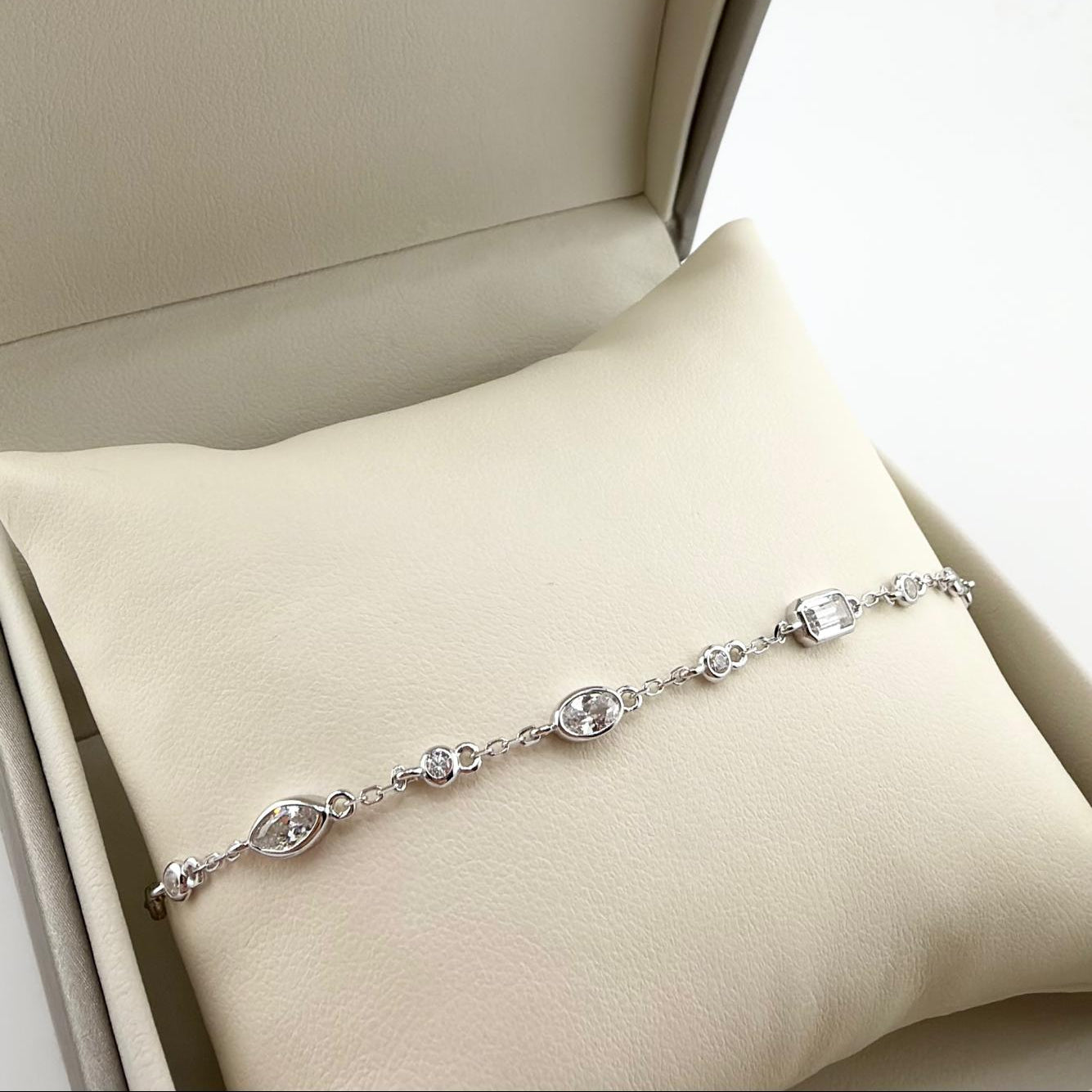 Bracciale elegance con zirconi- argento 925