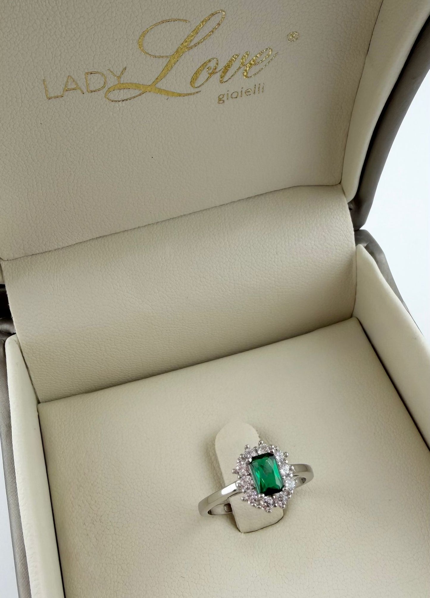 Anello Kate con rettangolo verde e zirconi bianchi - Argento 925