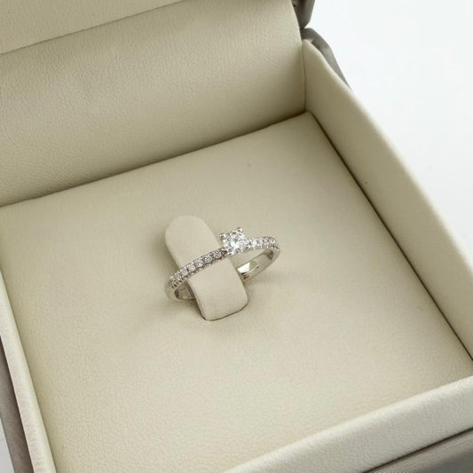 Anello solitario Pavè con diamante 0.20 ct - Oro 18 kt