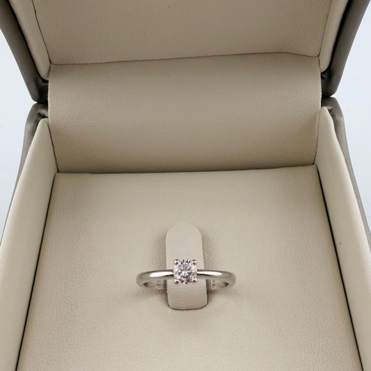 Anello solitario con diamante 0.30 ct - Oro 18 kt