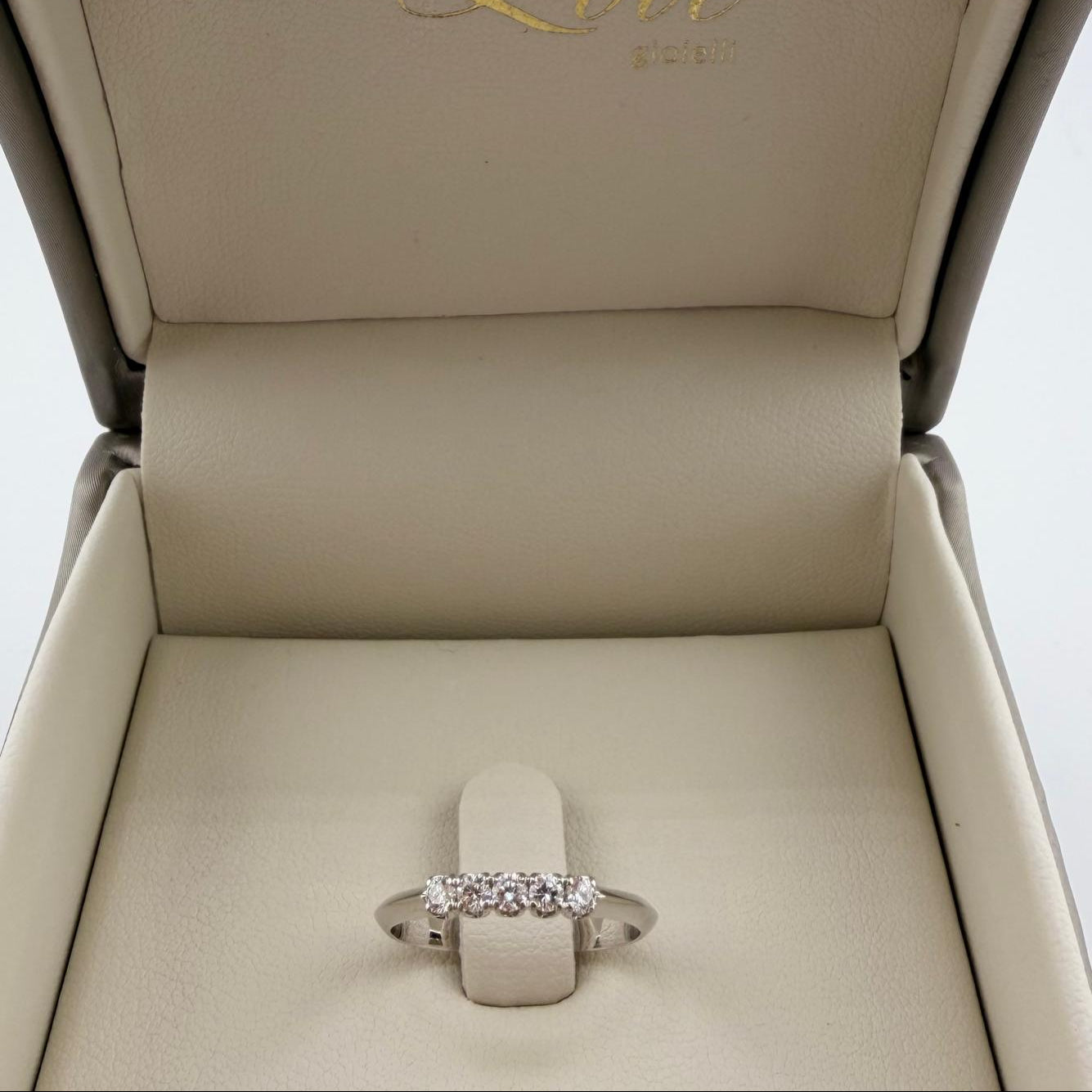 Anello riviera con diamanti 0.25 ct - Oro 18 kt