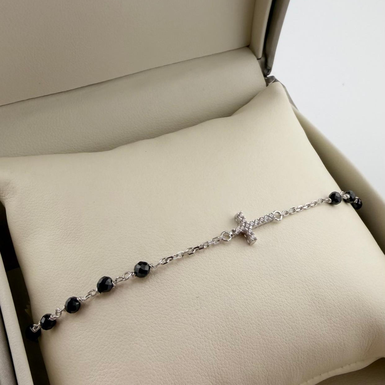 Bracciale rosario con zirconi neri - Oro 18 kt