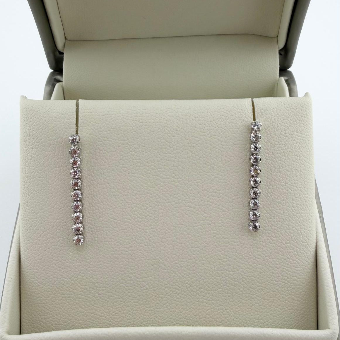Orecchini tennis con zirconi  - Oro 18kt