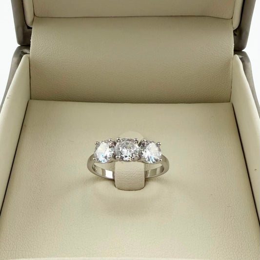 Anello Trilogy con zirconi da 6 mm - Argento 925
