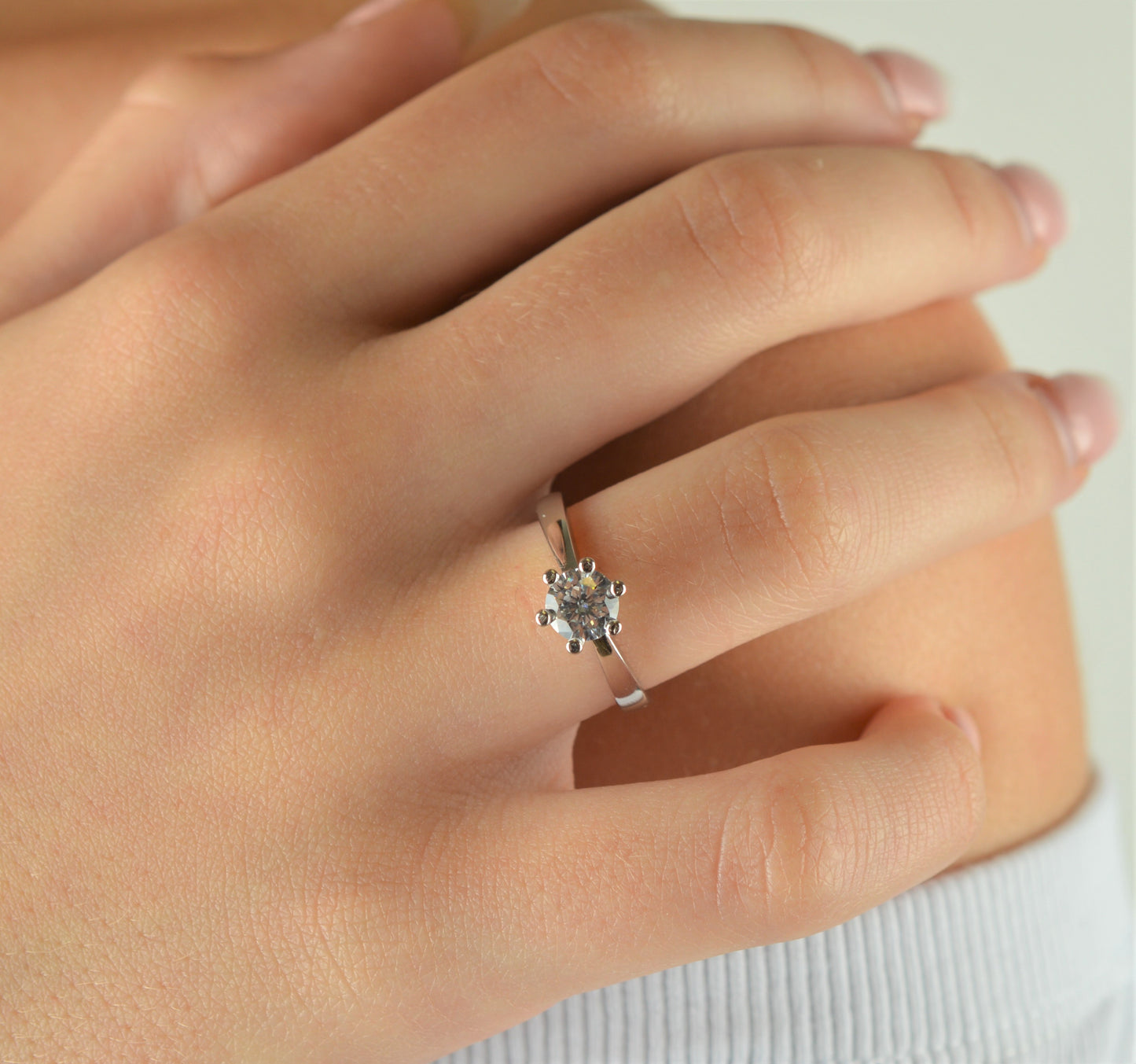 Anello solitario con zircone da 6 mm - Argento 925
